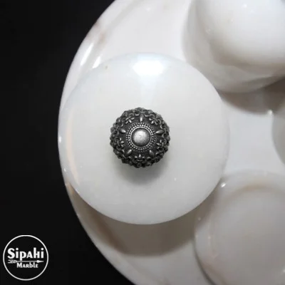 Beyaz Mermer Krom İşleme Aparatlı 7'Li Banyo Seti Beyaz Mermer Krom İşleme Aparatlı 7'Li Banyo Seti