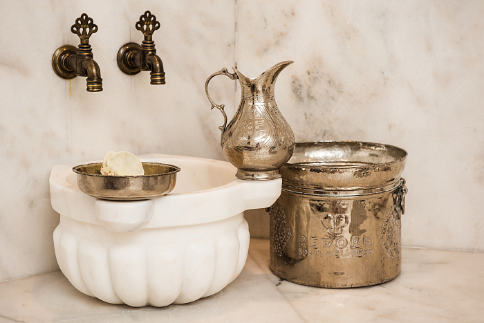 DOĞAL TAŞ KURNALAR