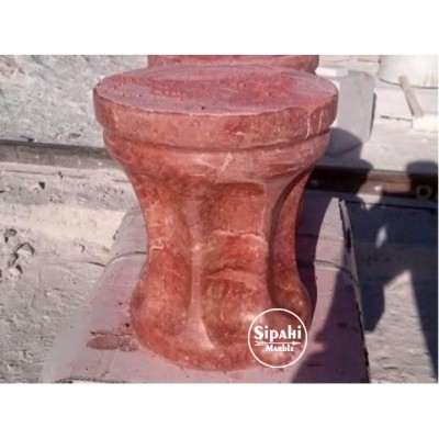 Kırmızı Traverten Oyuklu Oturak Kırmızı Traverten Oyuklu Oturak