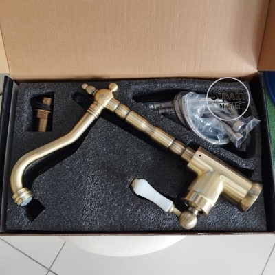 Antik Seramik Detay Lavabo Bataryası Antik Seramik Detay Lavabo Bataryası