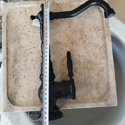 Siyah İşlemeli Kısa Lavabo Bataryası Siyah İşlemeli Kısa Lavabo Bataryası